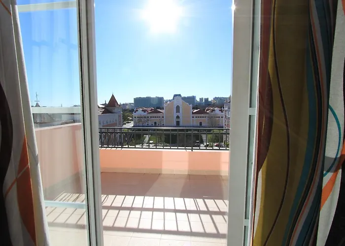 ゲストハウス レジデンシャル　オリゾンテ 3*